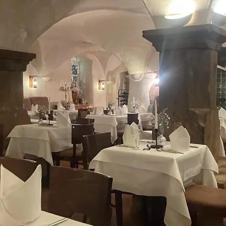 Restaurant Altes Badhaus فندق 3*