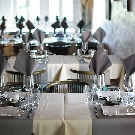 فندق Restaurant Altes Badhaus 3*