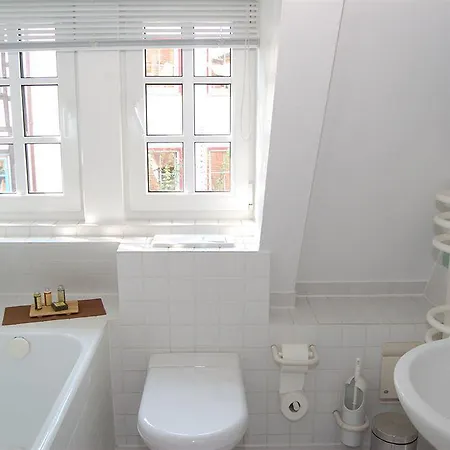 Restaurant Altes Badhaus 3* إبرباخ